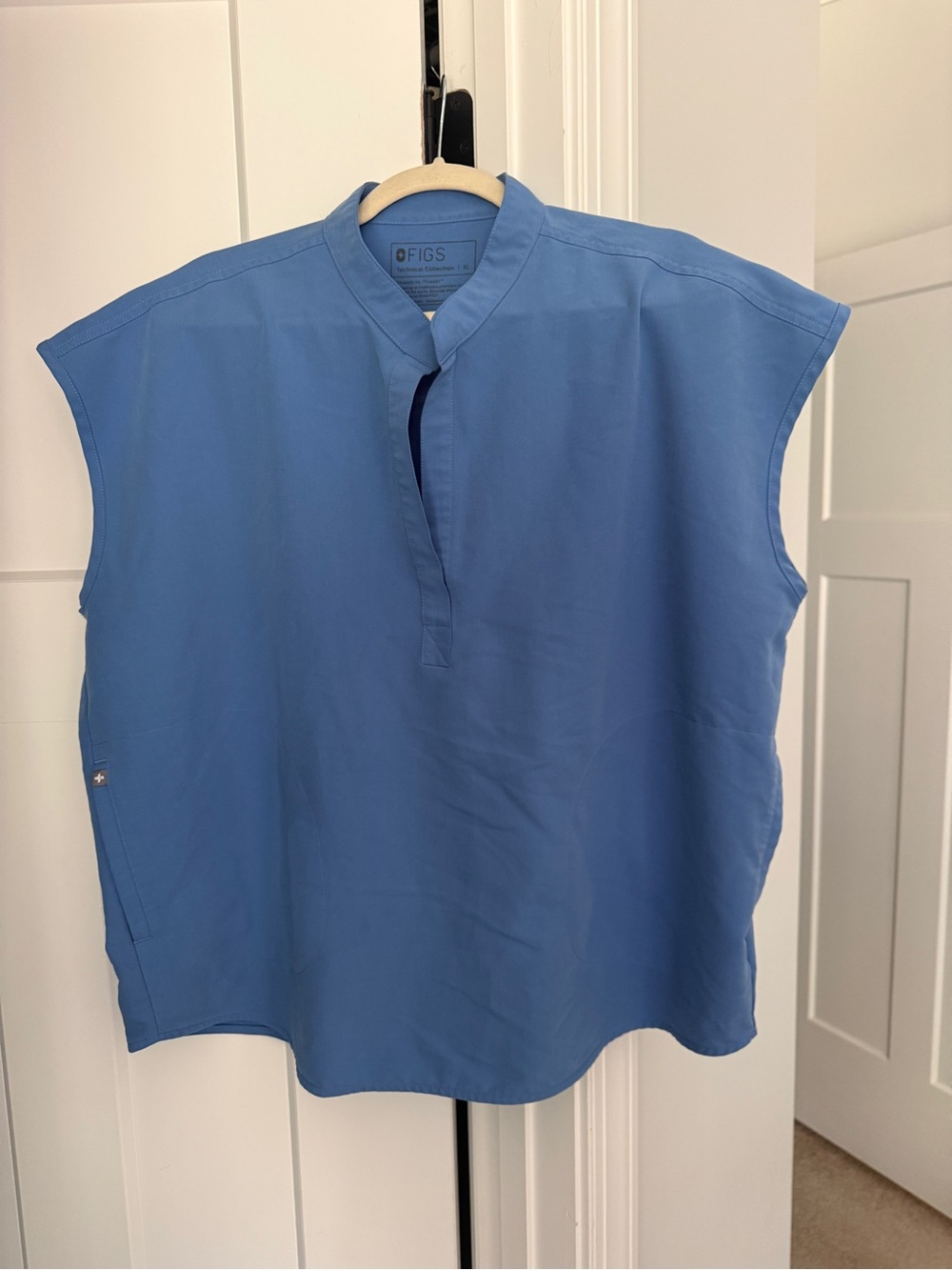 Figs Rafaela oversized scrub sleeveless v neck top